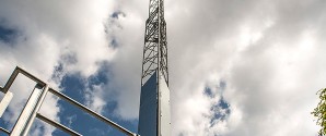 Opstilling af 48 meter høj antennemast ved Understed