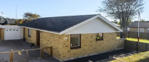 Ugens bolig fra home: Klassisk ét-plans villa med lys og rummelig atmosfære