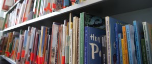 Top 10: De mest lånte bøger på Frederikshavn Kommunes biblioteker i 2025