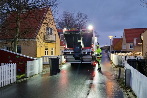 Al affaldsindsamling er indstillet i dag