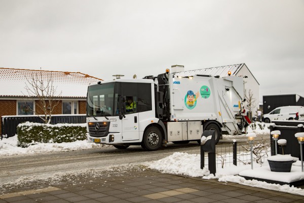 Snevejret sætter sit præg på affaldsindsamlingen