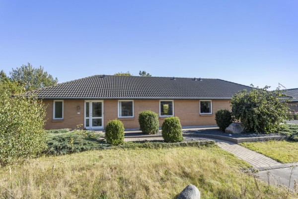 home Sæby – Læsø: Tidløs og indflytningsklar villa med plads til hele familien