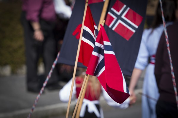 Udvalg rejser til Larvik for at markere 80 års venskab