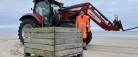 Nu kan du igen smide affald fra havet i strandkasserne