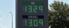 Næsten samme pris på benzin og diesel