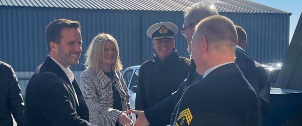 Simon Kollerup og Birgit Hansen tyvstartede forsvarsforhandlingerne Simon Kollerup og Birgit Hansen tyvstartede forsvarsforhandlingerne