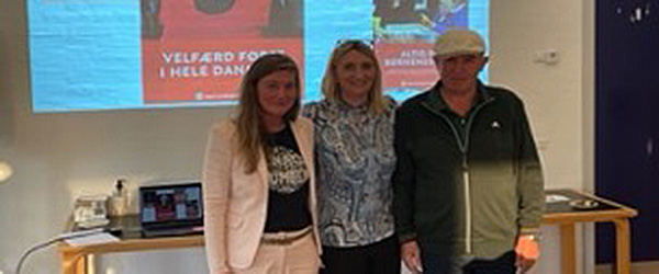 Folketingsmedlem Birgitte Vind fik rygsækken fyldt op Folketingsmedlem Birgitte Vind fik rygsækken fyldt op