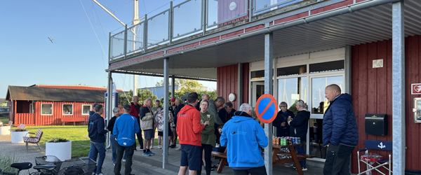 Bobler og kransekage, øl og pølser i Frederikshavn Havkajakklub Bobler og kransekage, øl og pølser i Frederikshavn Havkajakklub
