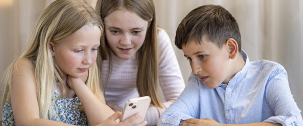 Foto: Telenord pressefoto. Nu er dette års #digitalpænt-skolekonkurrence skudt i gang