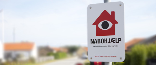 Nabohjælpen lever i bedste velgående. Er du en af dem, der hjælper? Nabohjælpen lever i bedste velgående. Er du en af dem, der hjælper?